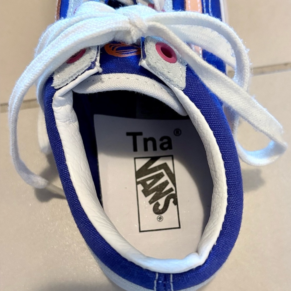 TNA Vans Old Skool - Picture 5 of 8